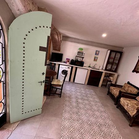 Oliva Courtyard Guesthouse Kültér fotó